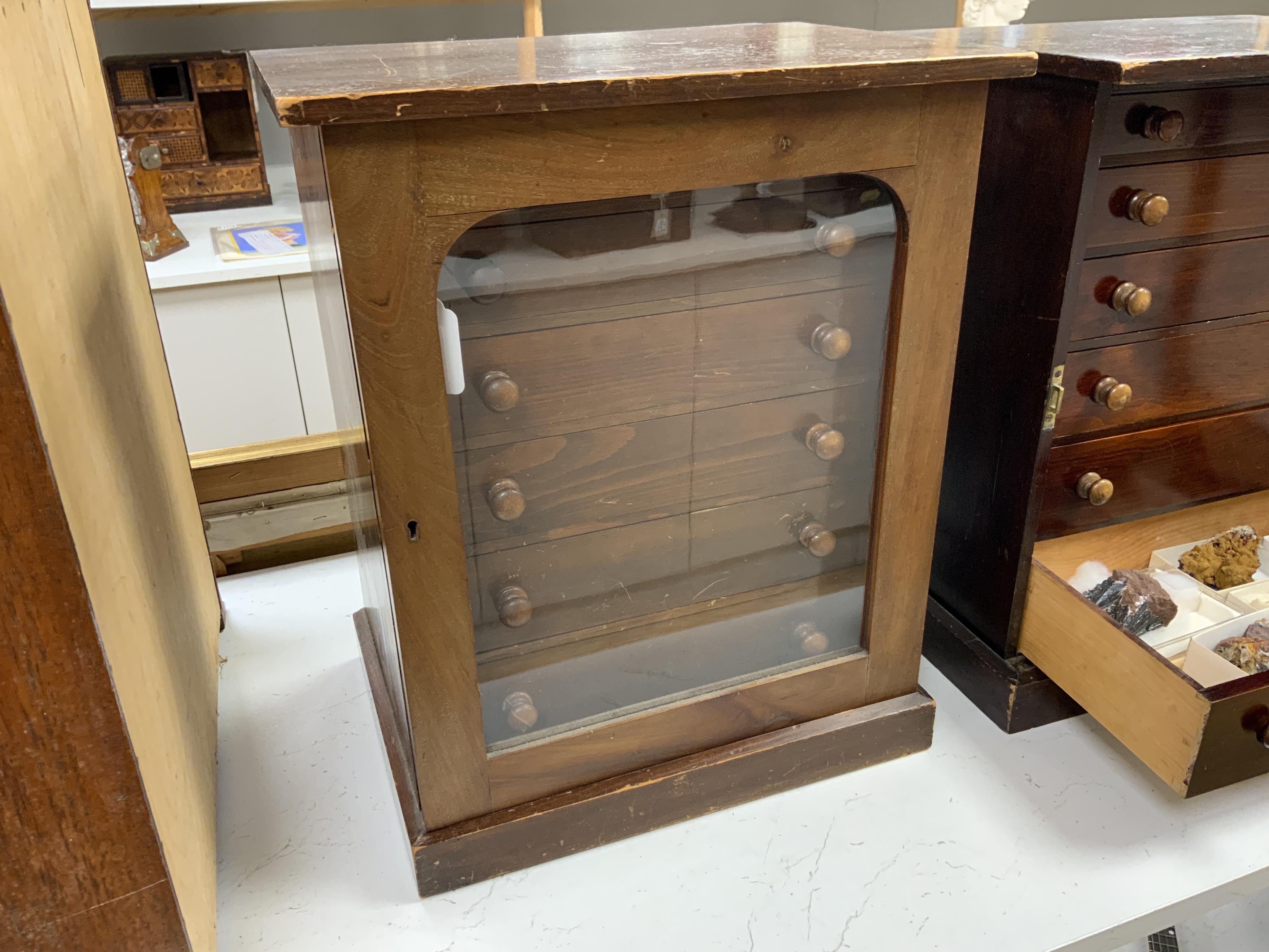 Fossil Trilobite interest; an early twentieth century six drawer pine collector’s cabinet of fossils, mainly Trilobite specimens on matrix (approx 35), etc. many specimens with labels, 47cm high, 38cm wide, 28cm deep